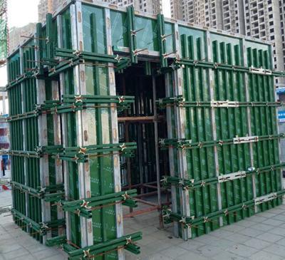 建筑新型“鋼背楞”體系在建筑業(yè)被廣泛應用